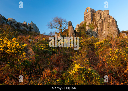 Rovinato cappella di San Michele risalente al 1409, Roche sperone di roccia. Cornovaglia, England, Regno Unito, Europa Foto Stock