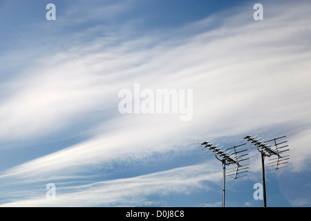 Due TV analogica antenne. Foto Stock