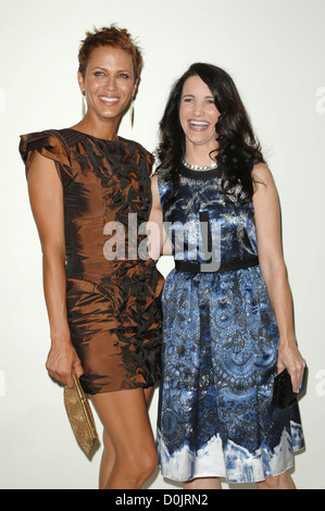 Nicole Ari Parker e Kristin Davis donne emancipazione delle donne Simposio evento tenutosi a Aqua lounge Beverly Hills, la California - Foto Stock