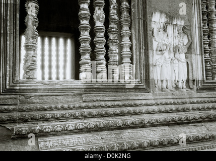 Apsara ballerini presso il tempio di Angkor Wat presso i templi di Angkor a Siem Reap in Cambogia nel sud-est asiatico. Viaggio in Cambogia e arte Foto Stock