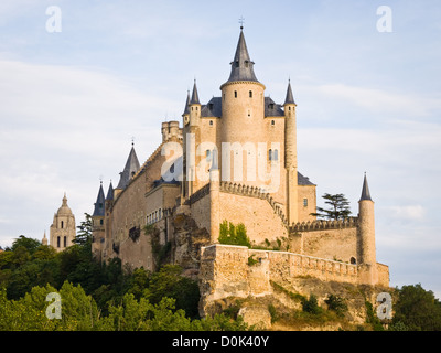 L'Alcazar of Segovia (Segovia Castello) è una fortificazione in pietra che si trova nella città vecchia di Segovia, Spagna Foto Stock