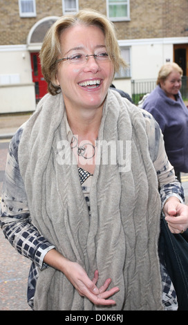 Emma Thompson al di fuori della ITV Studios di Londra - Inghilterra - 05.10.10 Foto Stock