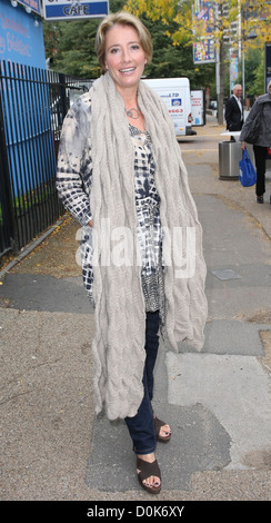 Emma Thompson al di fuori della ITV Studios di Londra - Inghilterra - 05.10.10 Foto Stock