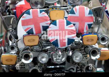 Lambretta scooter con luci e corna sulla parte anteriore Foto Stock