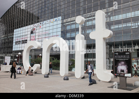 Il CNIT a Parigi - il Centro delle Nuove Industrie e Tecnologie Foto Stock