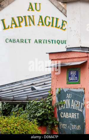Au Lapin Agile (Agile) coniglio Cabaret storico lungo Rue des Saules, Montmartre, Parigi Francia Foto Stock