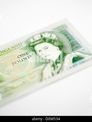Banca Verde di Inghilterra 1 una libbra di notare la sterlina inglese britannico UK con il ritratto della regina d'Inghilterra Ellizabeth II seconda Foto Stock