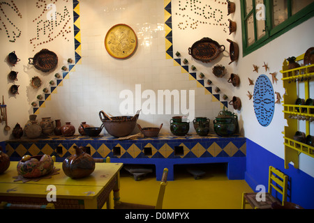 Museo Frida Kahlo, cucina interno in Coyoacan in Città del Messico DF Foto Stock