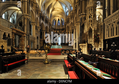 Xii secolo coro all'interno della Cattedrale di Canterbury nella città medievale di Canterbury, nel Kent, England, Regno Unito Foto Stock