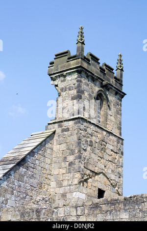 Le rovine della chiesa di St Martin Wharram Percy Yorkshire Wolds Yorkshire Inghilterra Foto Stock