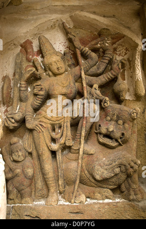 Sculture nel tempio Kailasanatha in Kanchipuram vicino a Chennai, nello Stato del Tamil Nadu, India Foto Stock