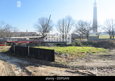 In corso di realizzazione in Costituzione giardini sul National Mall di Washington DC, con il Monumento a Washington visibile in background. Foto Stock