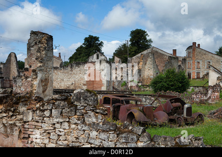 Le rovine delle atrocità naziste del decimo giugno 1944 a Oradour sur Glane, Limosino, Francia Foto Stock