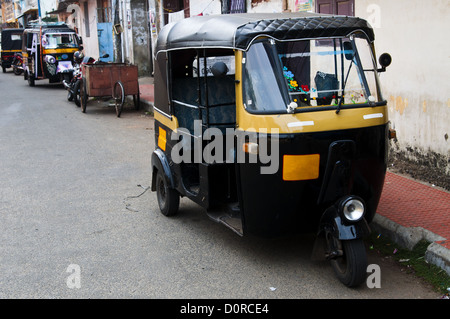 Tut-tuk - Auto rickshaw taxi in Kerala Foto Stock