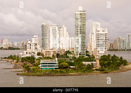 Colombia Cartagena Cityscape di Cartagena che mostra Harbour e grattacieli Foto Stock