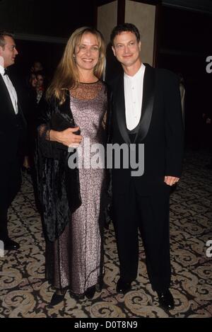 GARY SINISE con moglie Moira Harris.cinquantesimo DGA Awards di Los Angeles , Ca. 1998.k11561lr.(Immagine di credito: © Lisa Rose/Globe foto/ZUMAPRESS.com) Foto Stock