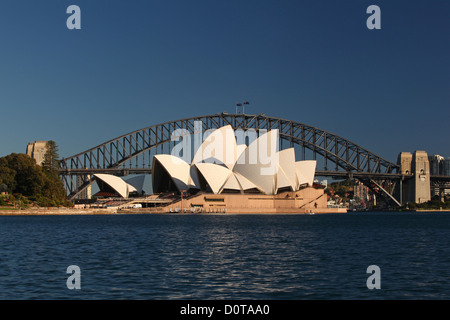 Sydney opuses House, Harbour Bridge e Royal Botanical Gardens, l'opera, l'opera-house, bridge, giardino botanico, Porto, porto, acqua Foto Stock