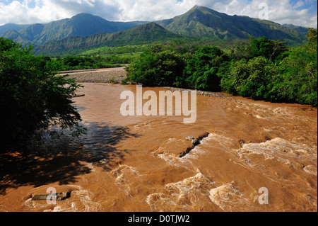 Rio Magdalena, Fiume, inondazione, marrone, Girardot, Colombia, Sud America Foto Stock