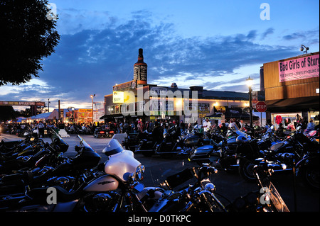 Bikers, bizzarro, persone Sturgis, rally, greaser, orizzontale, biker, Main Street, Black Hills, South Dakota, Harley, Harley Davi Foto Stock