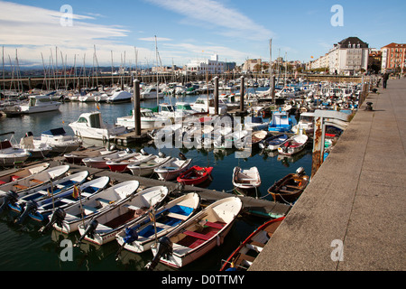 Barche da pesca in marina Puerto Chico Santander Cantabria Spagna Foto Stock