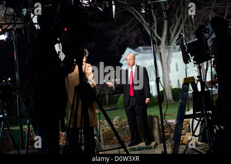 Lloyd Blankfein, Presidente e CEO di Goldman Sachs parla al di fuori della Casa Bianca. Foto Stock