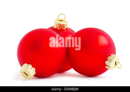 Rosso palle di Natale isolato su un bianco Foto Stock