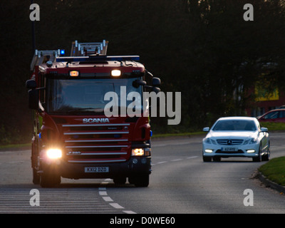 Motore Fire su una chiamata di emergenza, Cambridge, Regno Unito Foto Stock