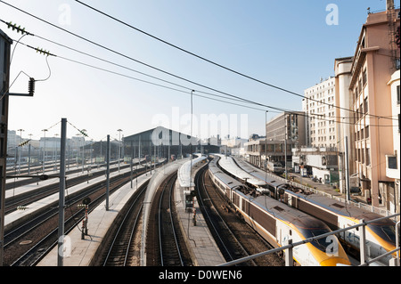 Parigi, Francia: Eurostar treni passeggeri presso la stazione Gare Du Nord. Foto Stock