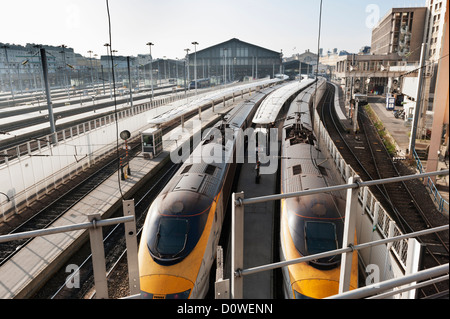 Parigi, Francia: Eurostar treni passeggeri presso la stazione Gare Du Nord. Foto Stock