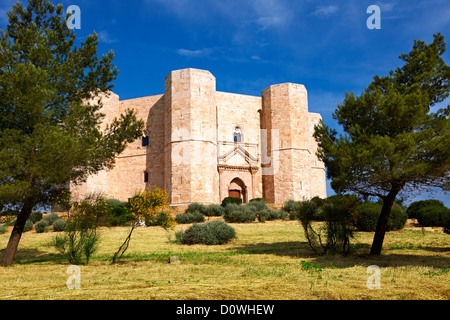 Il medievale Castel del Monte ( Castel del Monte ) puglia, Italia. Un sito del Patrimonio Mondiale Foto Stock