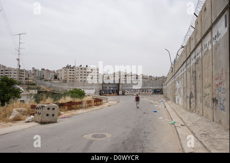 La parete di separazione in Cisgiordania dividendo l'Ebreo e popolazione palestinese in Cisgiordania, Palestina. Foto Stock