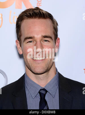 Dal 1 dicembre 2012 - Hollywood, California, Stati Uniti - James Van Der Beek arriva per il Trevor Live presso il palladio. (Credito Immagine: © Lisa O'Connor/ZUMAPRESS.com) Foto Stock