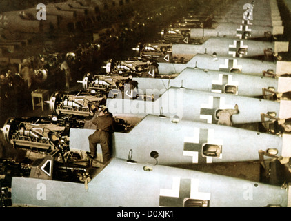 Messerschmitt Bf 109, Lavoratori, linea di assemblaggio, aereo, Augsburg, Luftwaffe, la II Guerra Mondiale, Germania, 1943, factory Foto Stock