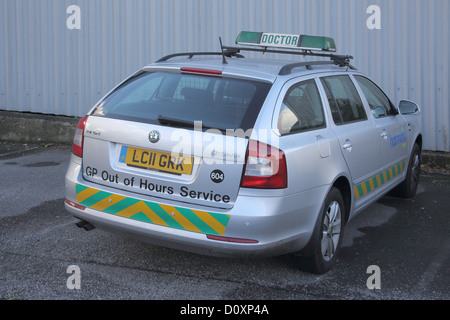 Al di fuori delle ore di medici auto a Burgess Hill west sussex Foto Stock