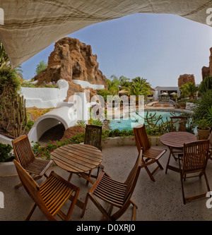 Spagna, Lanzarote, Oasis de Nazaret, LagOmar, casa di Omar Sharif, casa, acqua, alberi, estate, montagne, colline, Isole Canarie, Foto Stock