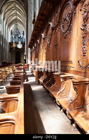 Interno della cattedrale di Santa Croce, Orléans Foto Stock