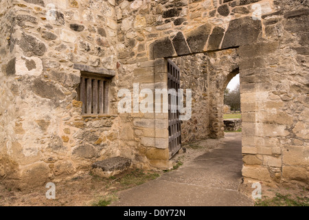 Cancello principale presso la missione di San Juan Capistrano in San Antonio, Texas. Foto Stock