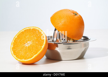 Amburgo, Germania presse, succo d'arancia Foto Stock