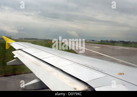 Pista, Londra Stansted, Essex, Regno Unito. Foto Stock