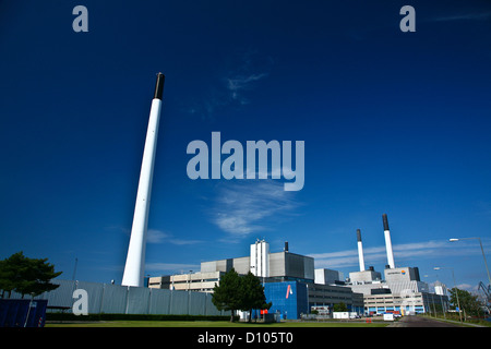 La stazione di potenza la conversione di energia del combustibile in energia elettrica e calore per i consumatori in Copenhagen DANIMARCA Foto Stock