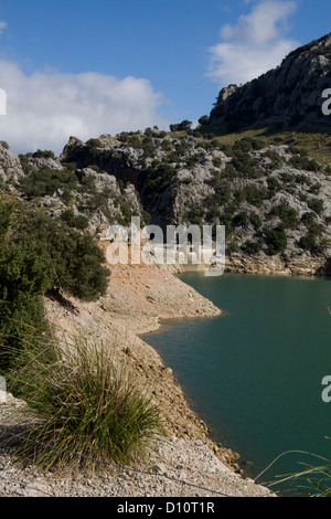 Gorg Blau serbatoio di acqua del lago artificiale di Serra de Tramuntana maiorca isole baleari Spagna europa Foto Stock