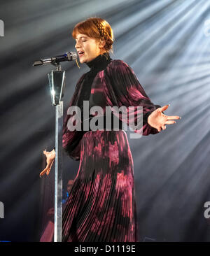 Exeter Devon, Regno Unito. Il 4 dicembre 2012. Florence Welch performing live durante la Firenze e la macchina con un concerto presso la Exeter Westpoint Arena Credito: Clive Chilvers / Alamy Live News Foto Stock