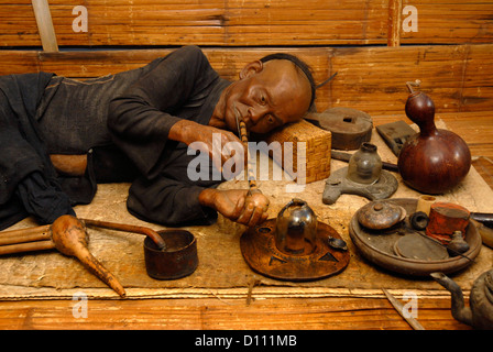 Fumatori, museo, l'Oppio, Villaggio, divieto Sop Ruak, Triangolo Dorato, Chiang Rai, Thailandia, Asia Foto Stock