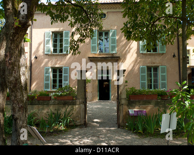 Il giardino e la casa di Jean-Henri Fabre. Jean-Henri Fabre Harmas Museum, Serignan du Comtat, Vaucluse, Francia. Giugno. Foto Stock