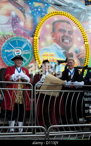 Sindaco di apertura del Warwick Mop fair Foto Stock