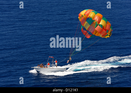 Sulla spiaggia di Half Moon Kay - Bahamas Foto Stock