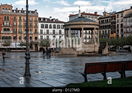 Templete nella Plaza del Castillo, Pamplona, Navarra, Spagna, Europa Foto Stock