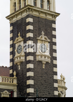 Il clocktower del famoso Dunedin stazione ferroviaria; Dunedin, Otago, Nuova Zelanda. Foto Stock