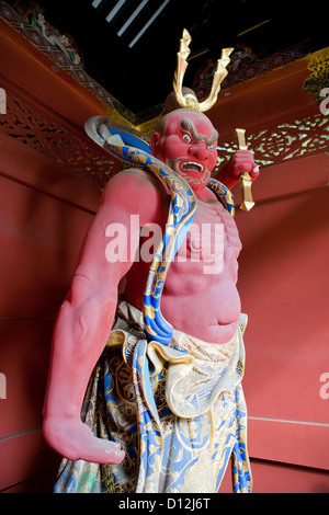 Nio benevolo Kings scultura in Nikko, Giappone. Foto Stock