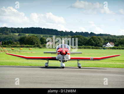 Robin DR-400-180R Remorqueur unico motore di velivoli leggeri. SCO 8850 Foto Stock